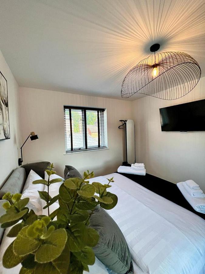 Charming 3-bed House With 1 Parking Space * Canterbury
