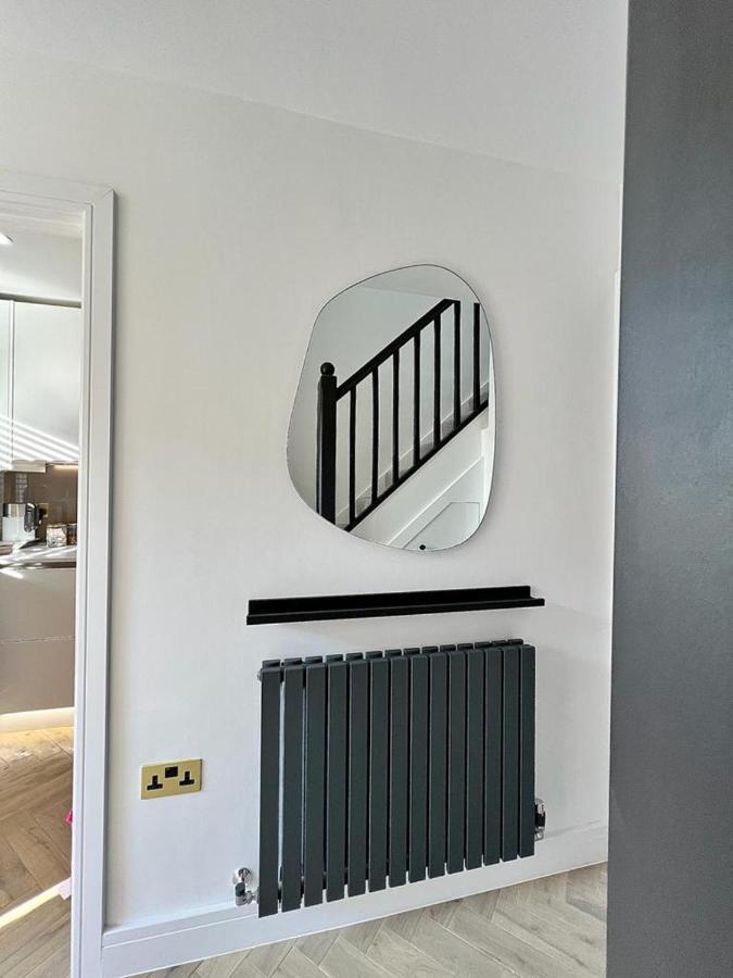 Charming 3-bed House With 1 Parking Space *
